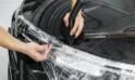 Zalety oklejenia karoserii auta folią ochronną