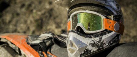 Oklejanie motocykli crossowych – zwiększ wartość rynkową