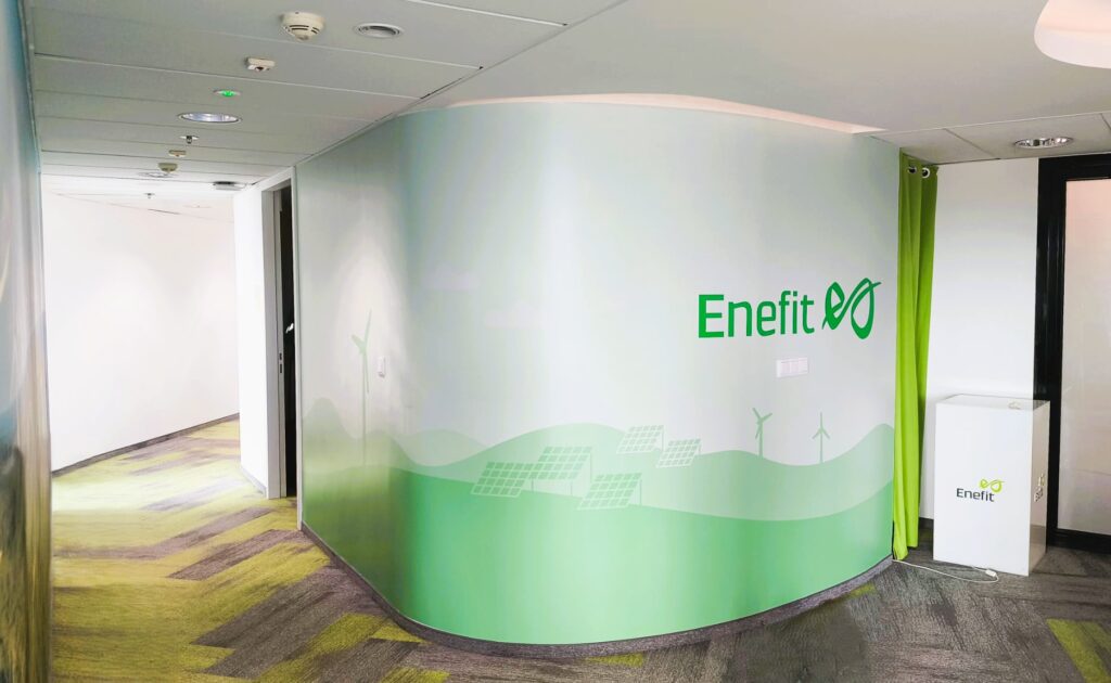 Oklejanie Biur Witryn Lokali Scian